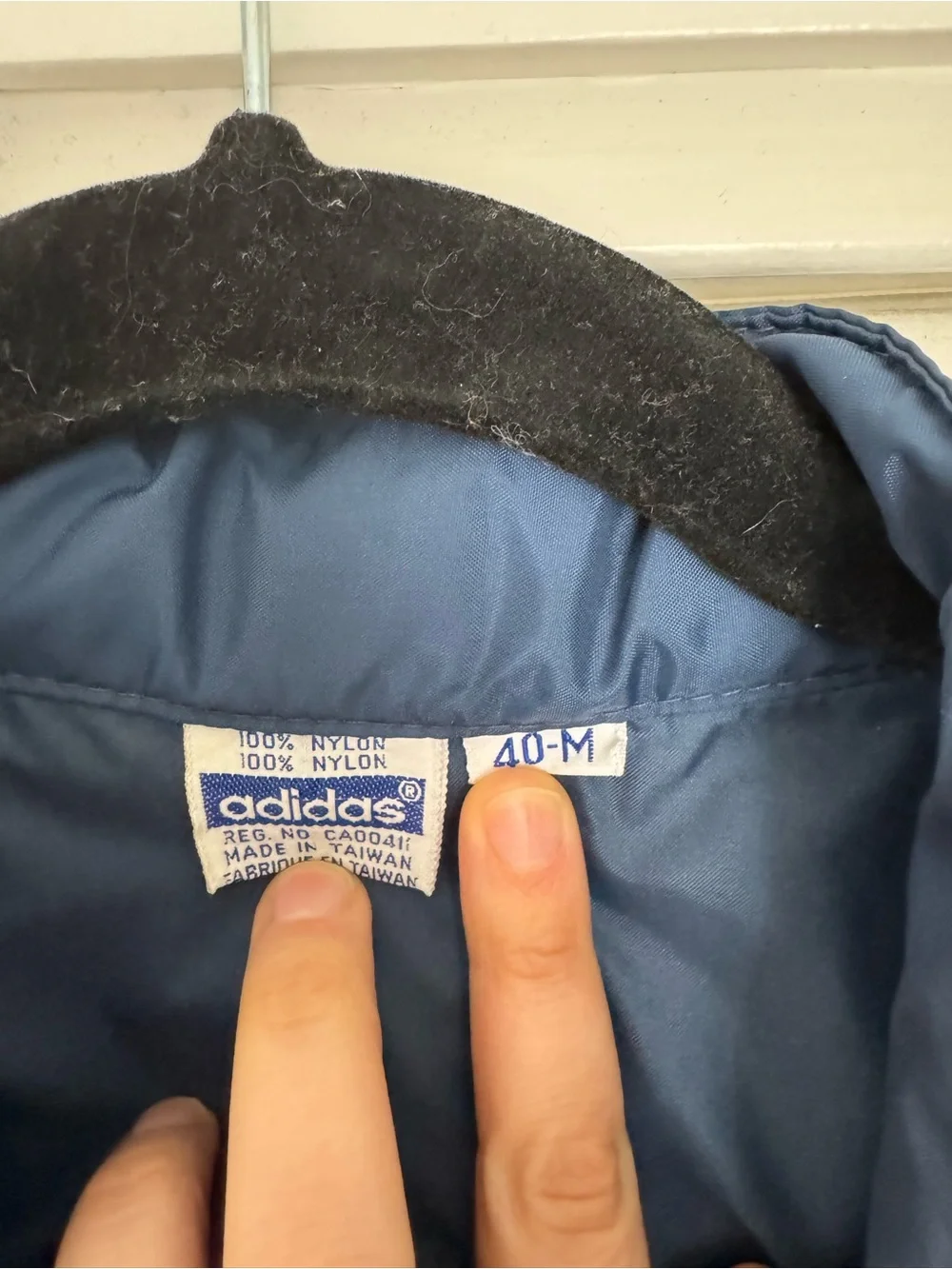 vintage adidas windbreaker - Picture 3 of 8